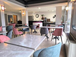 Téléviseur de 46 cm avec télévision par câble