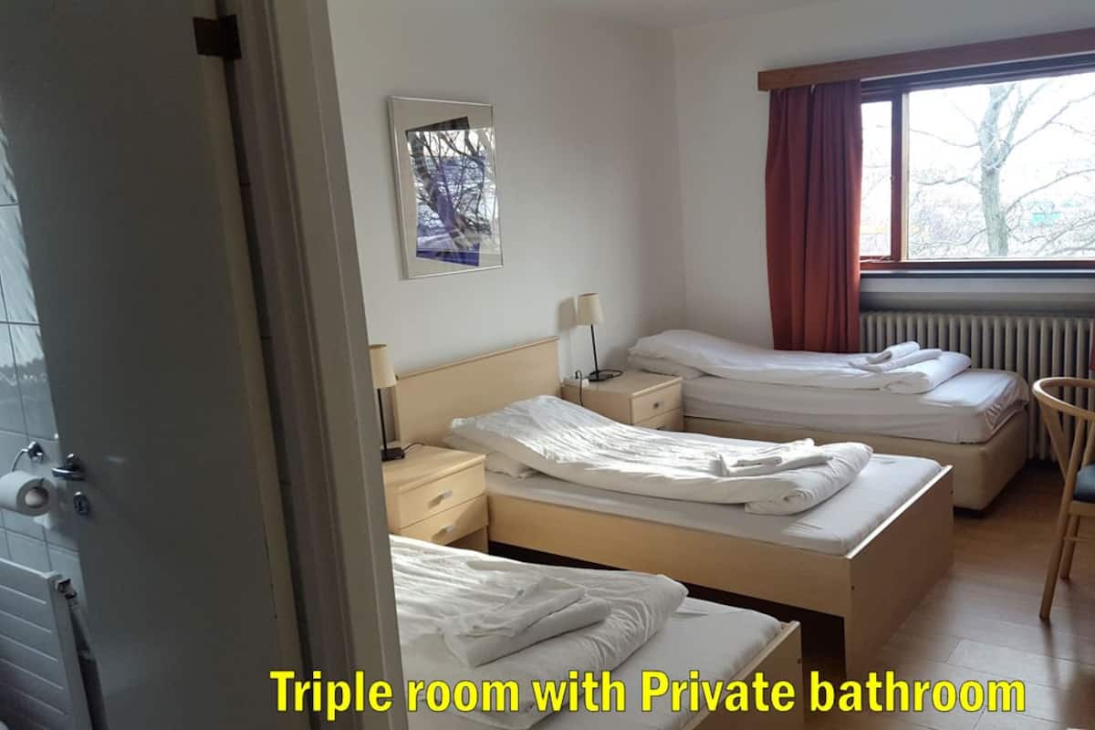 Chambre Triple, salle de bains privée