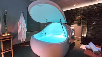Sauna, poreallas, höyrysauna, vartalohoitoja, aromaterapiaa