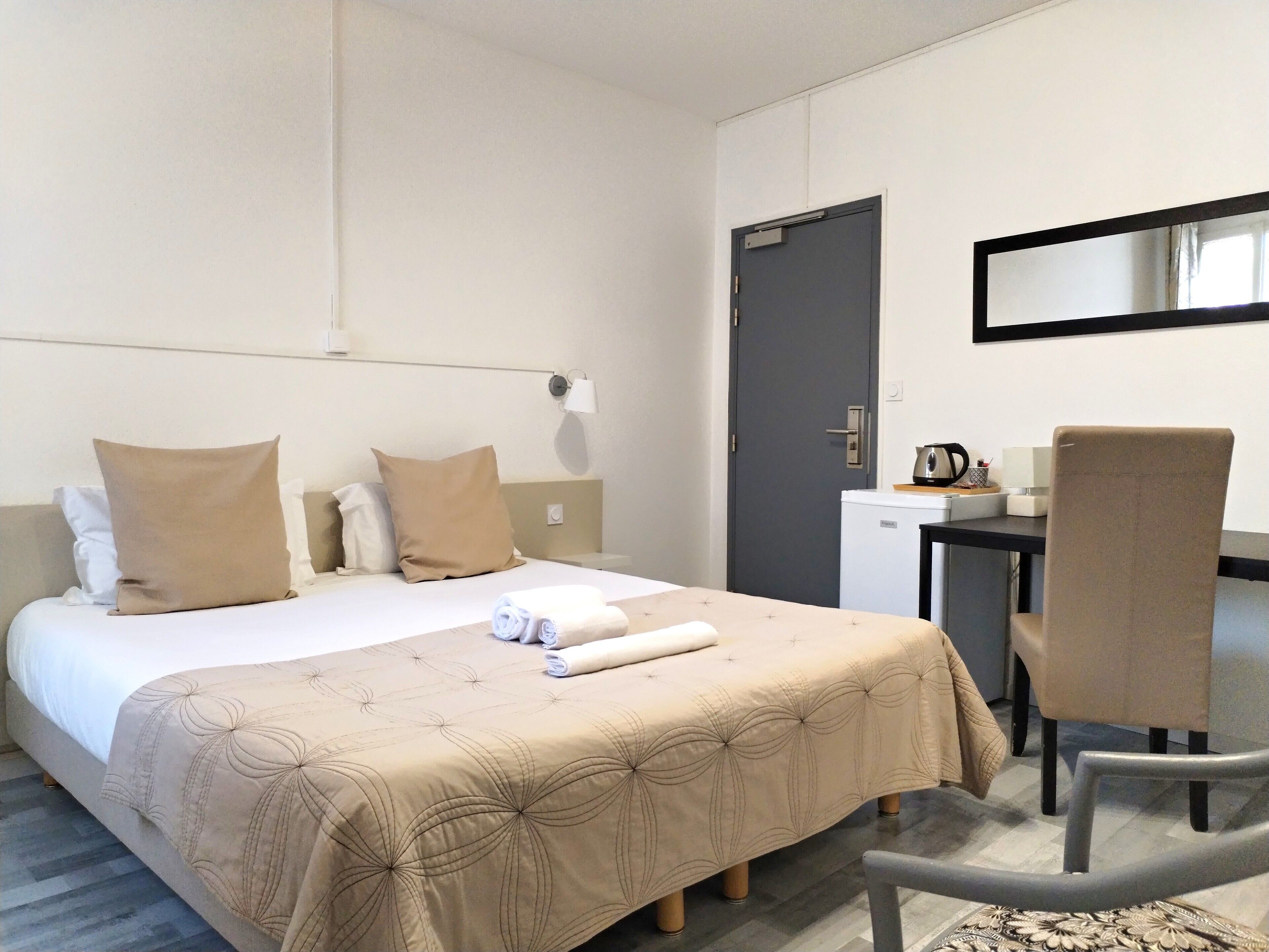 Wi-Fi de cortesia, roupa de cama