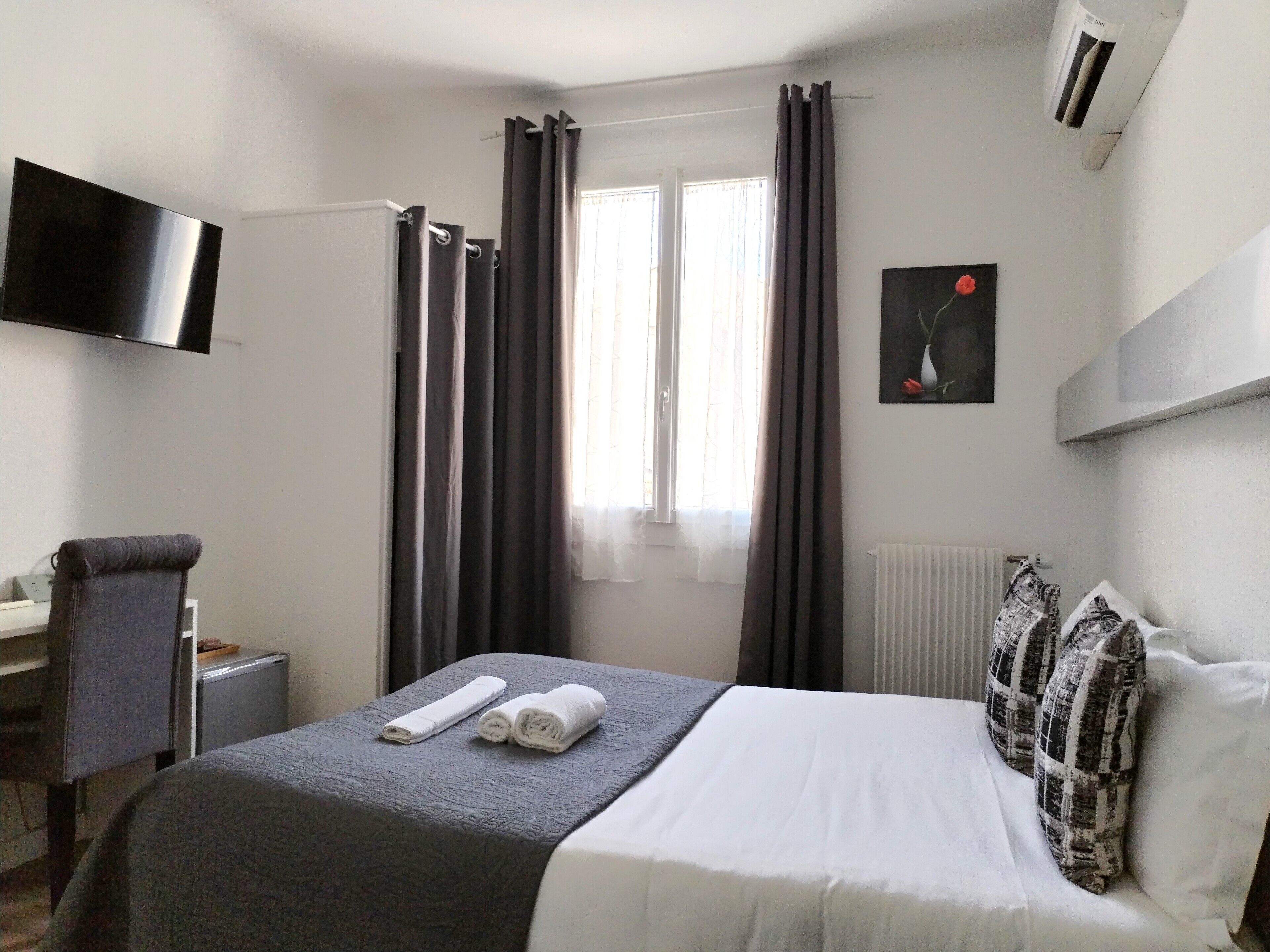 Kamar Double Ekonomi | Wi-Fi gratis dan seprai linen