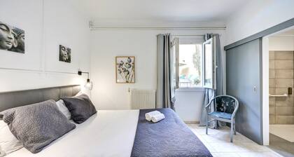 Logis HĂŽtel La Bastide d'Entraigues