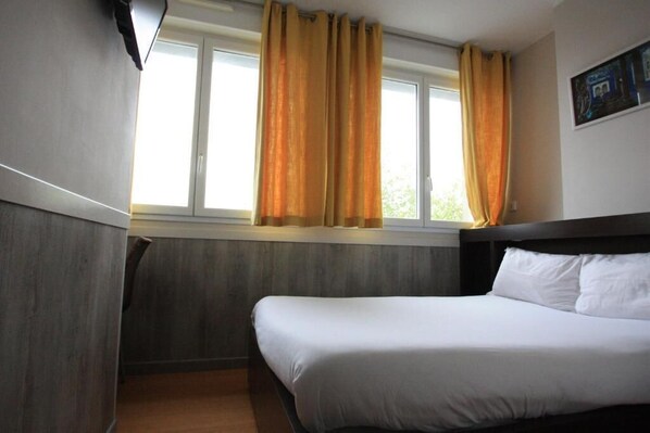Soundproofing, iron/ironing board, free cribs/infant beds, rollaway beds
