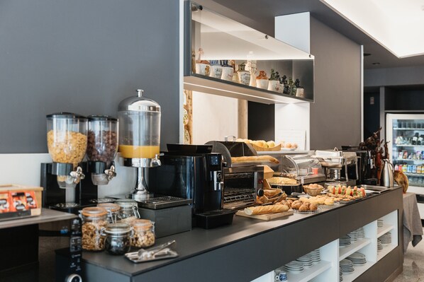 Frukostbuffé varje dag mot avgift