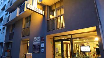 Mặt tiền nơi lưu trú