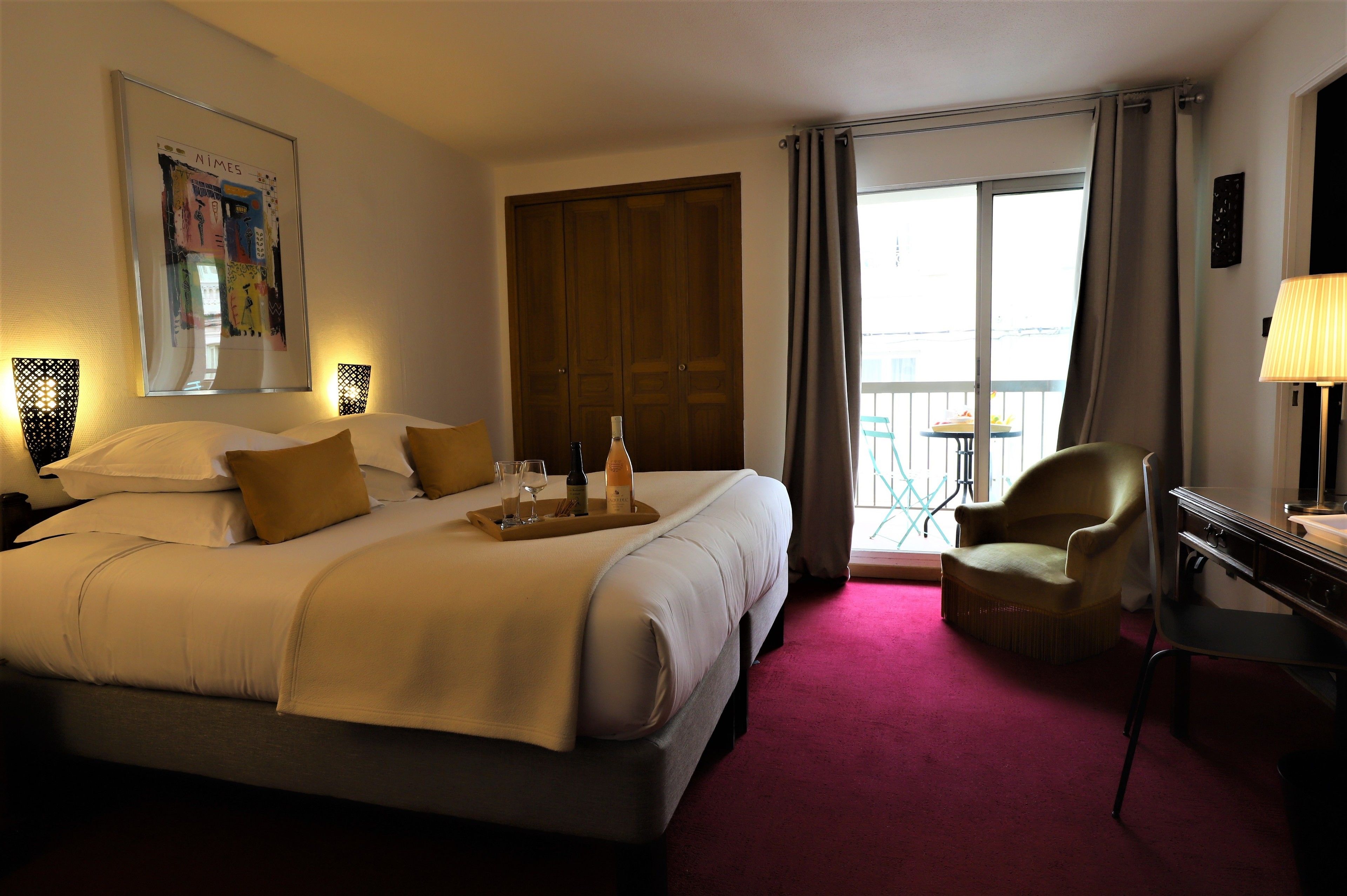 premium bedding, in-room safe, individually decorated