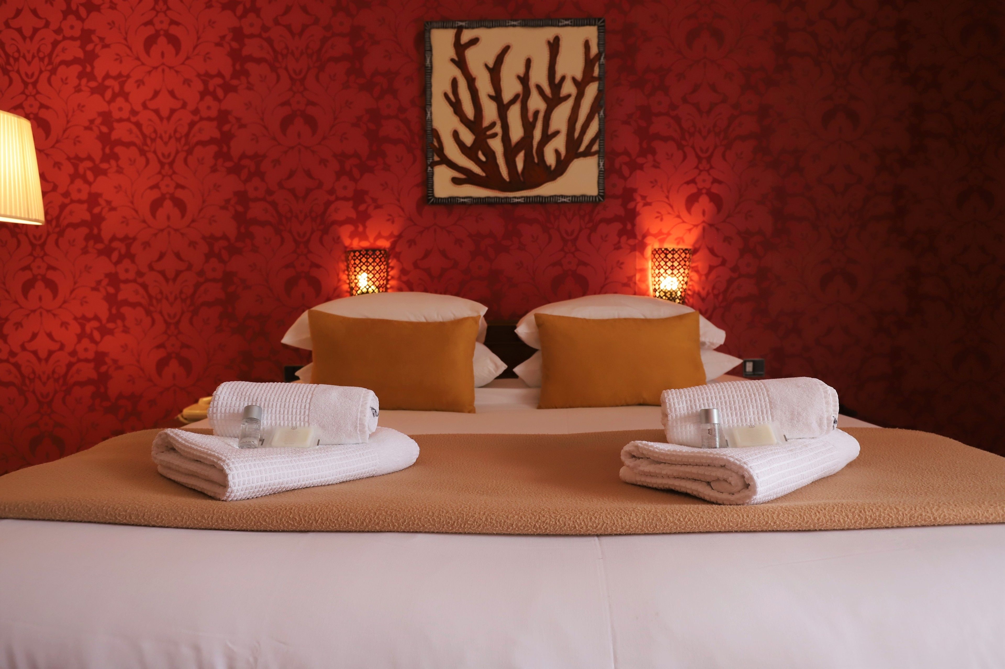 premium bedding, in-room safe, individually decorated