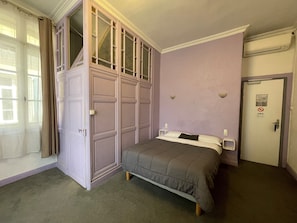 Classic Double Room | Desk, laptop workspace, iron/ironing board, free WiFi