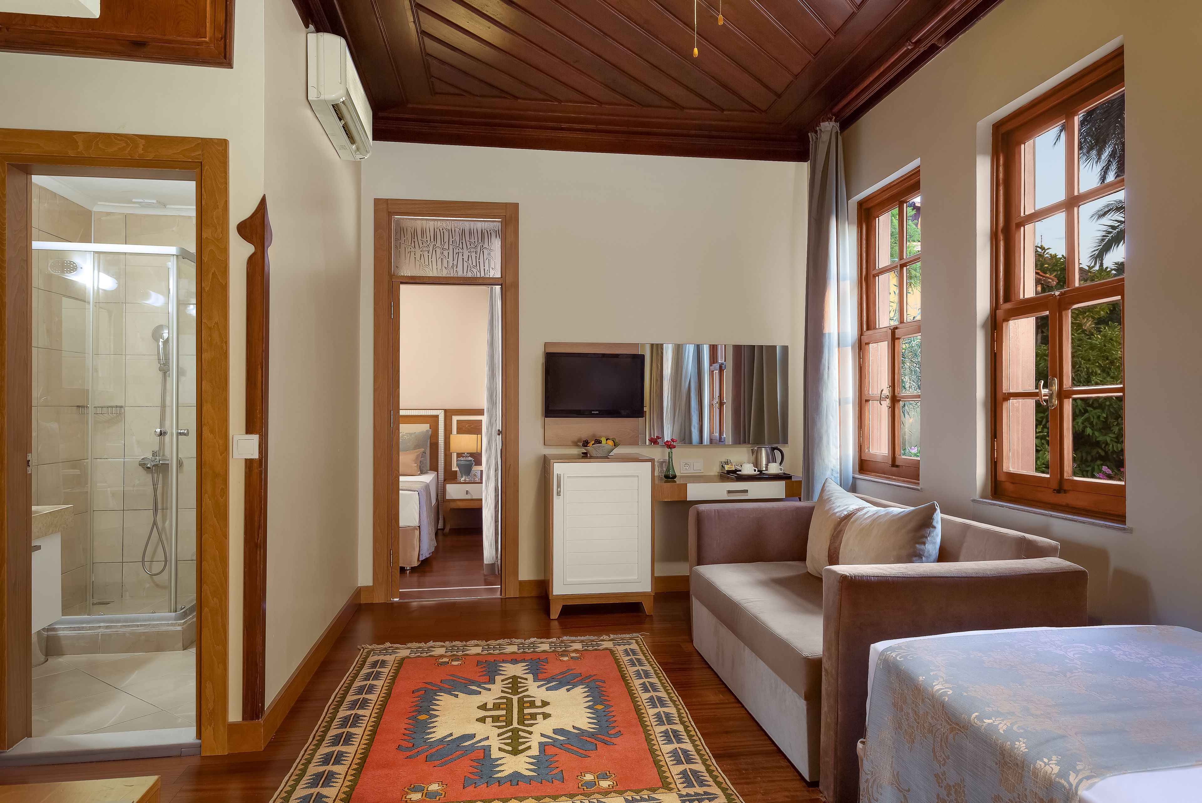 family room | living room | lcd tv