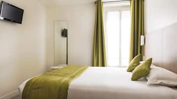 Escrivaninha, cortinas blackout, quartos à prova de som