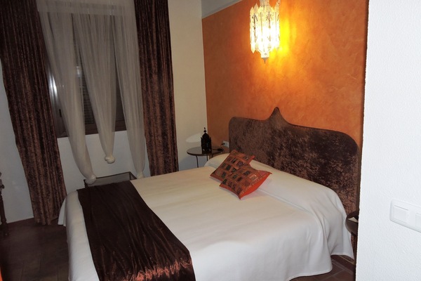 Superior Double or Twin Room, City View | Desk, blackout drapes, free cribs/infant beds, rollaway beds