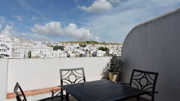 Superior Double or Twin Room, Terrace, City View | Desk, blackout drapes, free cribs/infant beds, rollaway beds