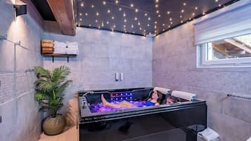 Studio avec Jacuzzi | Terrace/patio