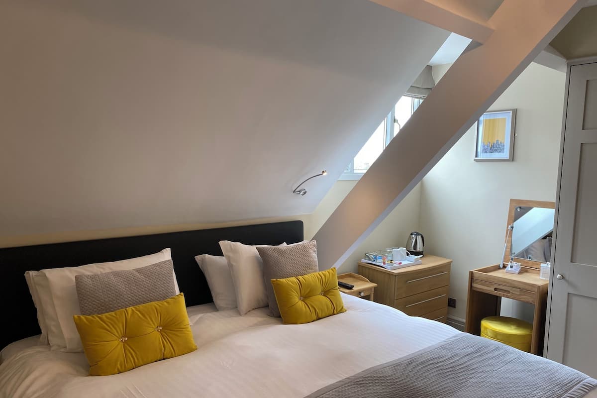 Standard Super King/Twin Room En-Suite