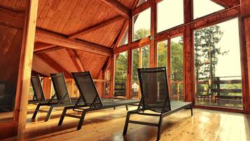 Sauna, Turkish bath, body treatments, aromatherapy, hot stone massages