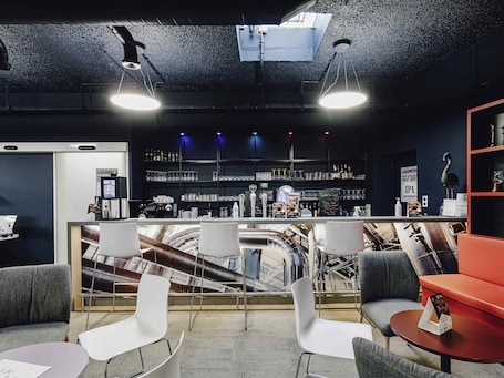 Bar (sur place). ibis Styles Nancy Laxou