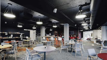 Lunch and dinner served, French cuisine