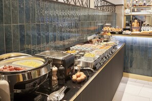 Daily buffet breakfast (EUR 20 per person)