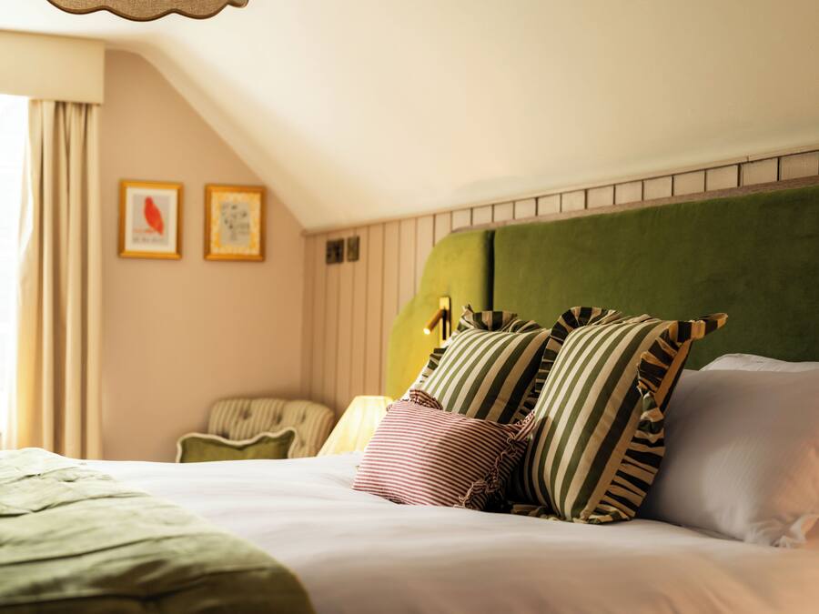 Room (Indulgence) | 1 bedroom, premium bedding, individually decorated, iron/ironing board