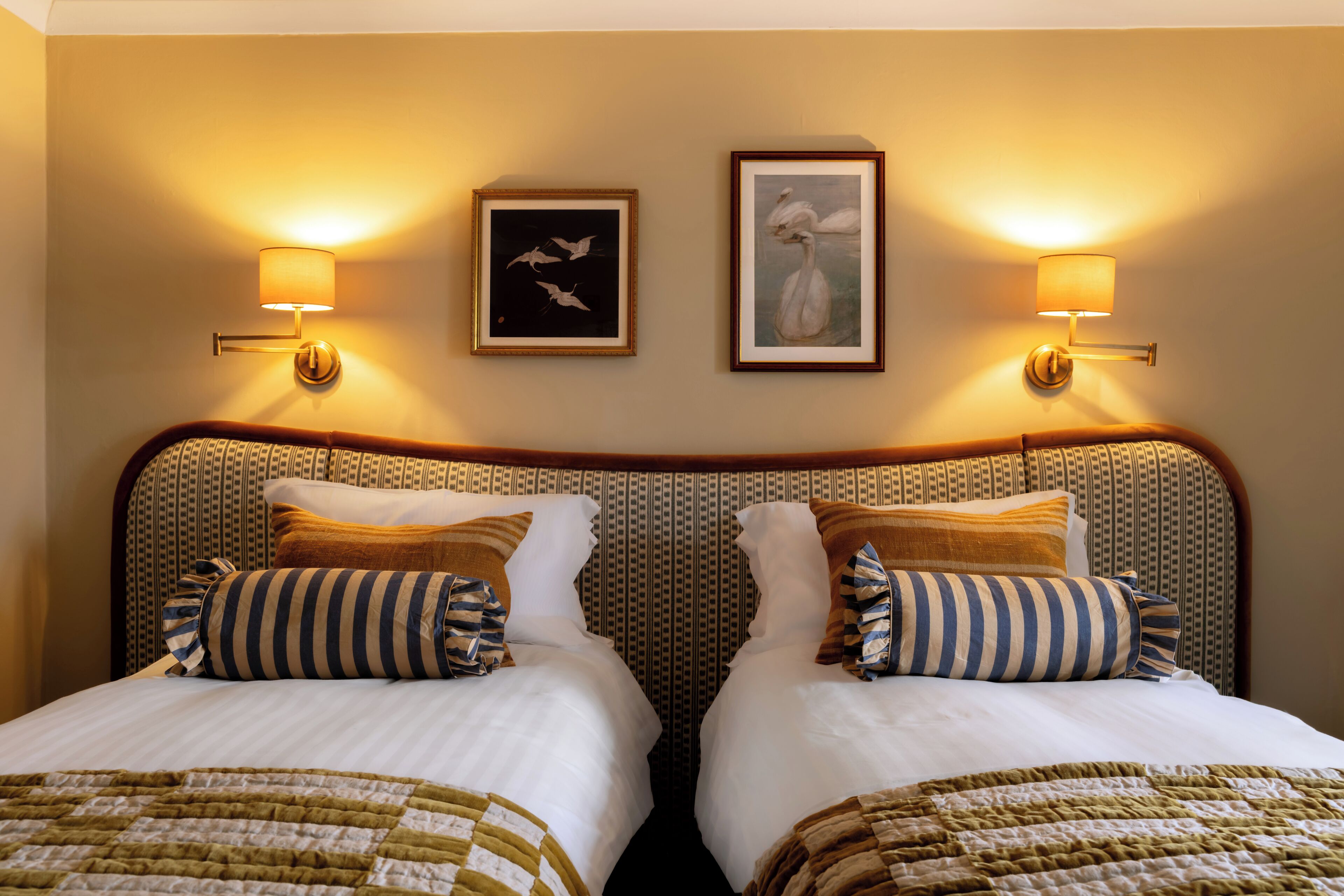 Chambre (Comfy) | 1 chambre, literie de qualité, décor unique, fer et planche à repasser