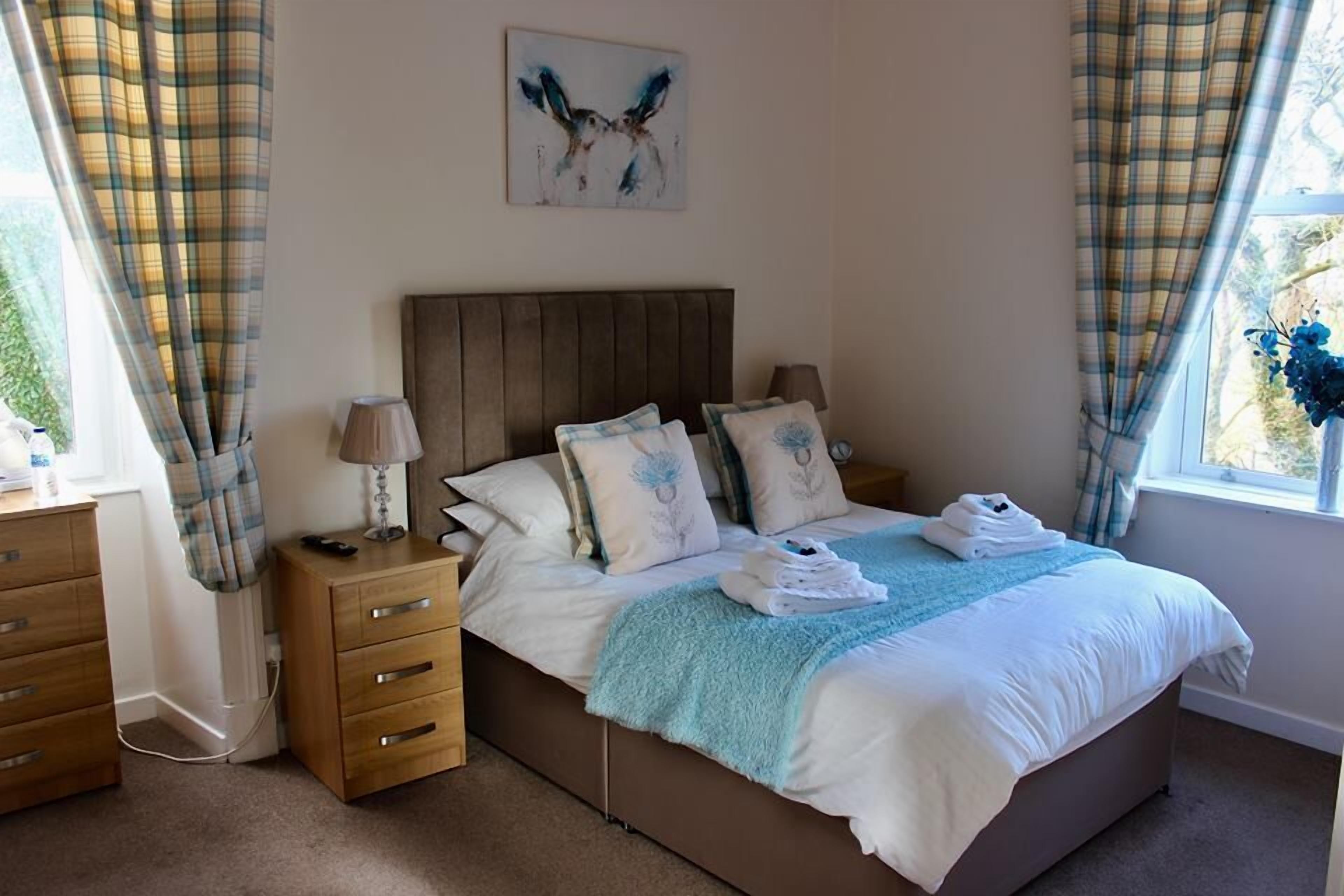 Deluxe Double Room | Iron/ironing board, free WiFi, bed sheets