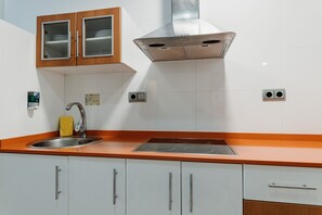 Full-sized fridge, microwave, stovetop, espresso maker