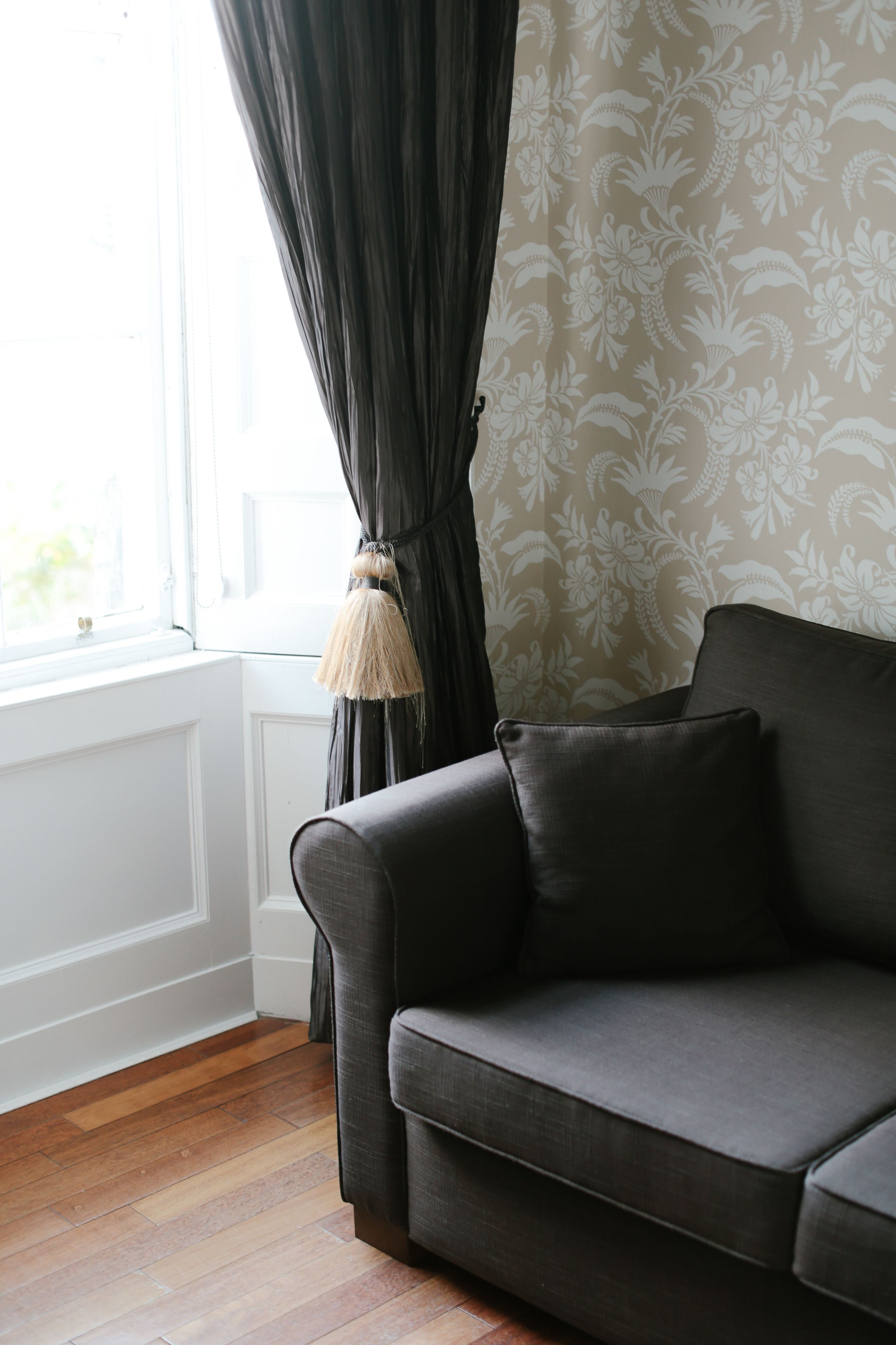 1 bedroom, egyptian cotton sheets, premium bedding, select comfort beds