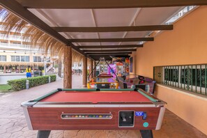 Área de juegos infantiles al aire libre