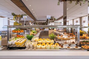 Breakfast, lunch and dinner served