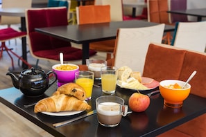 Daily buffet breakfast (EUR 13 per person)