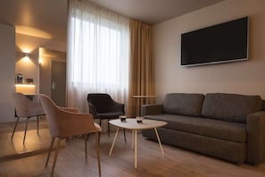 Bureau, fer et planche à repasser, Wi-Fi gratuit, draps fournis