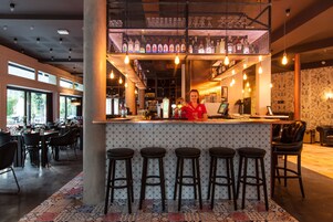 Bar (en el alojamiento)