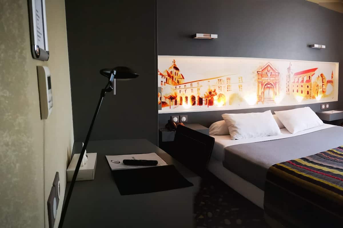 Doppia Premium, accessibile ai disabili | Una scrivania, Wi-Fi gratuito, lenzuola, accesso in sedia a rotelle