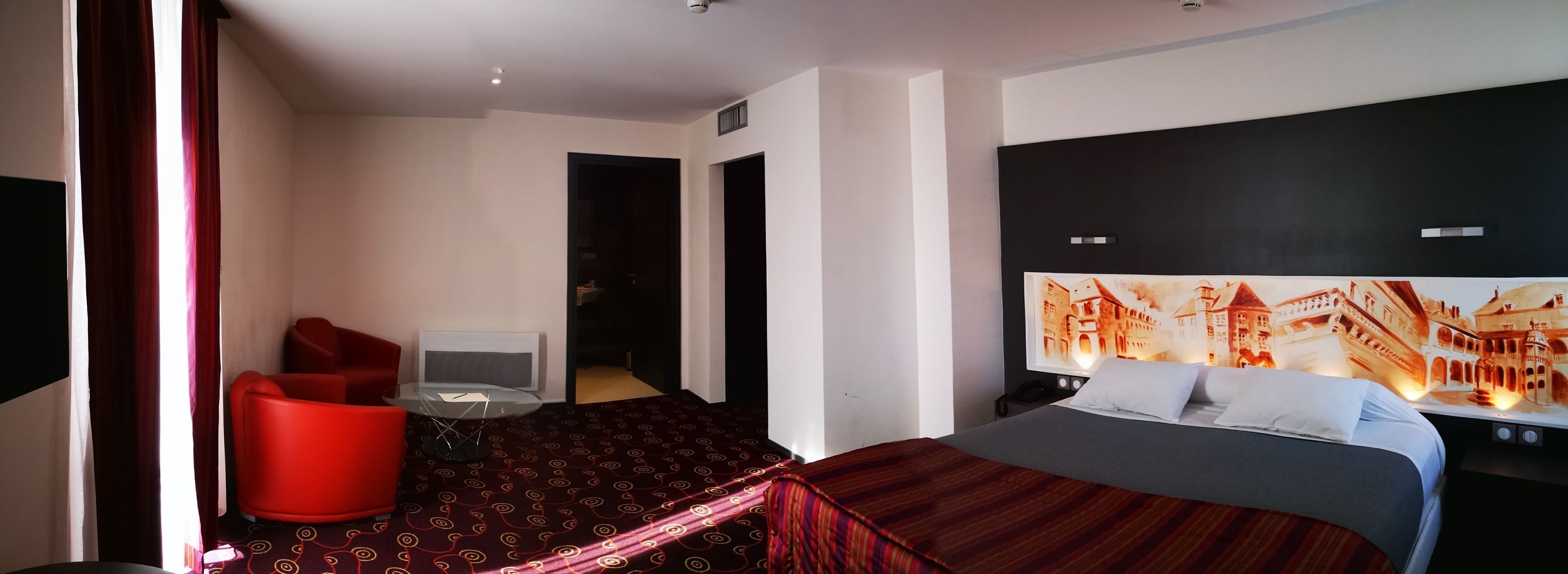 Bureau, Wi-Fi gratuit, draps fournis