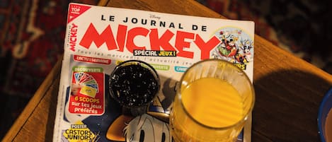 Déjeuner continental (14 EUR par personne)