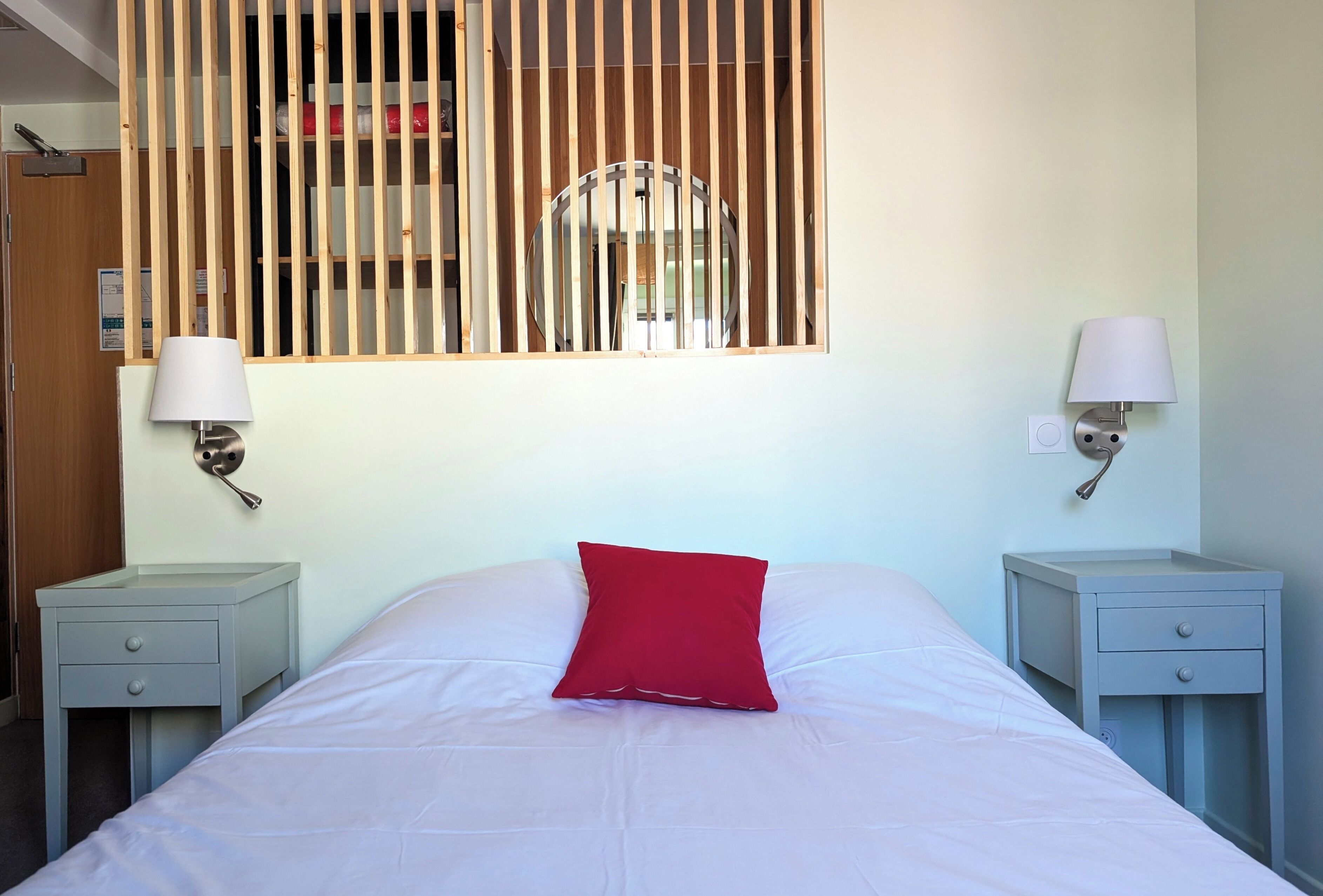 double room, non smoking | 1 bedroom, blackout curtains, iron/ironing board, travel cot