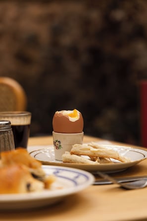 每日供应欧陆式早餐（需付费）