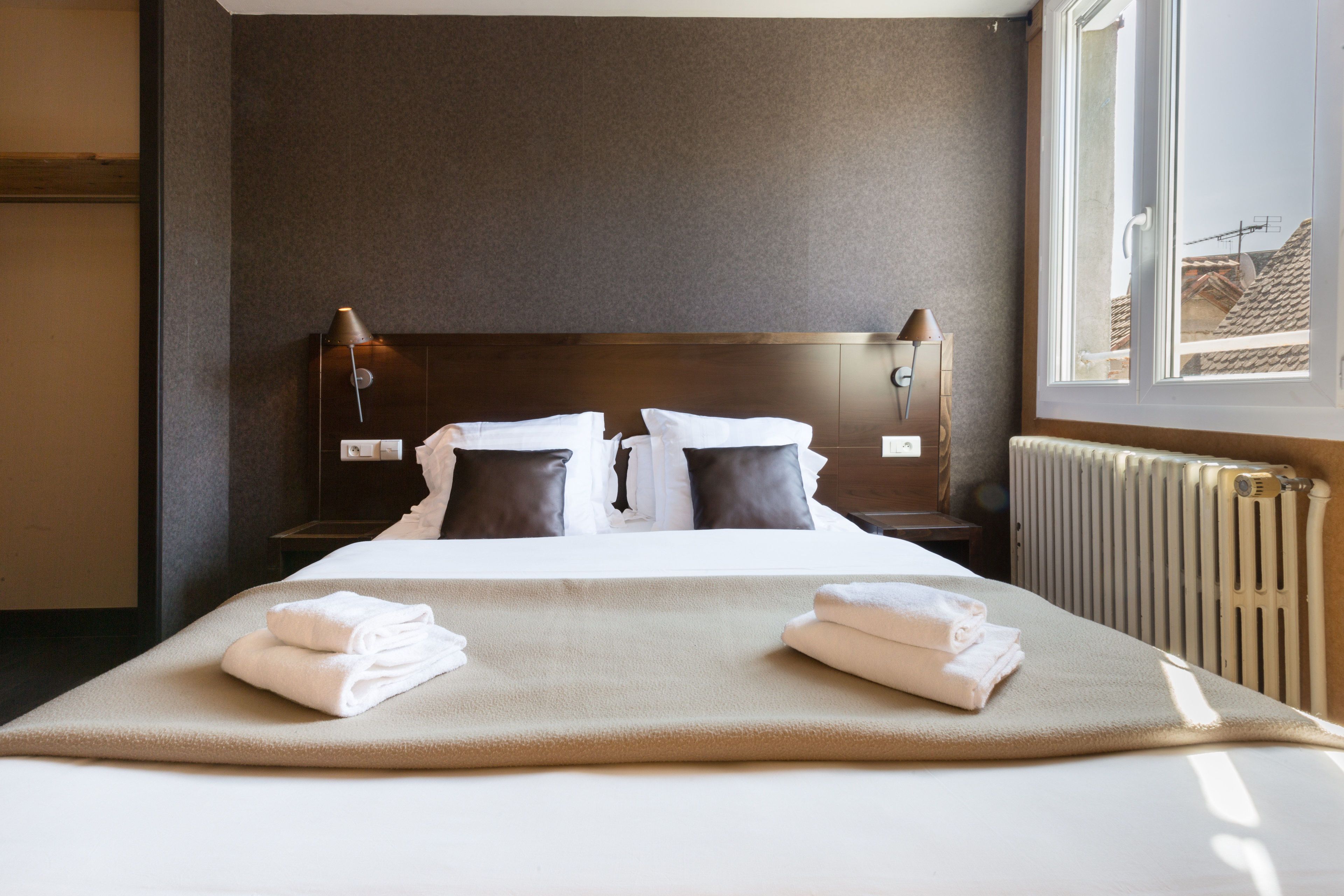 comfort double room | free wifi, bed sheets