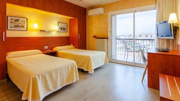 Standard Double Room | 1 bedroom, in-room safe, desk, free WiFi