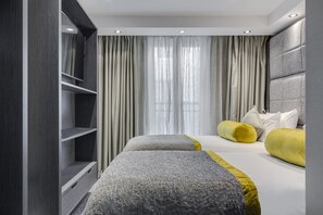 In-room safe, soundproofing, iron/ironing board, bed sheets - Mornington Hotel London Victoria (London)