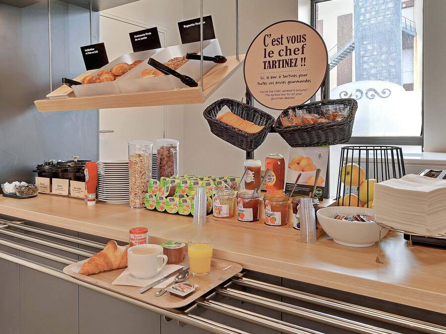 Desayuno buffet todos los días (con cargo)