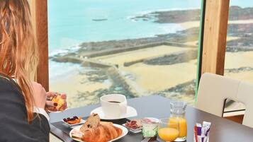 Dagelijks ontbijtbuffet (EUR 16.50 per persoon)