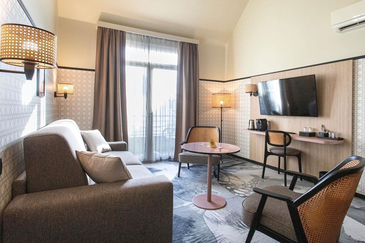 Privilege, Suite, Multiple Beds, Sea View