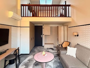 Privilege, Nhà Duplex dành cho gia đình | Bộ đồ giường cao cấp, minibar, két bảo mật tại phòng, bàn