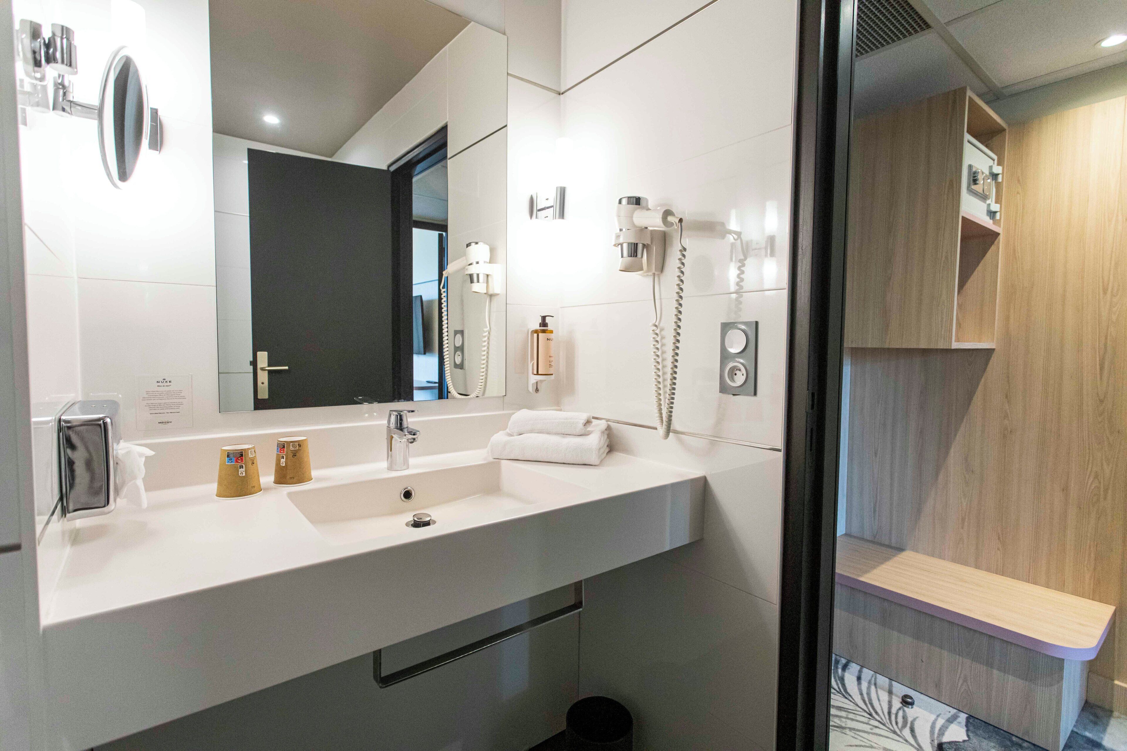 Literie de qualité supérieure, minibar, coffres-forts dans les chambres