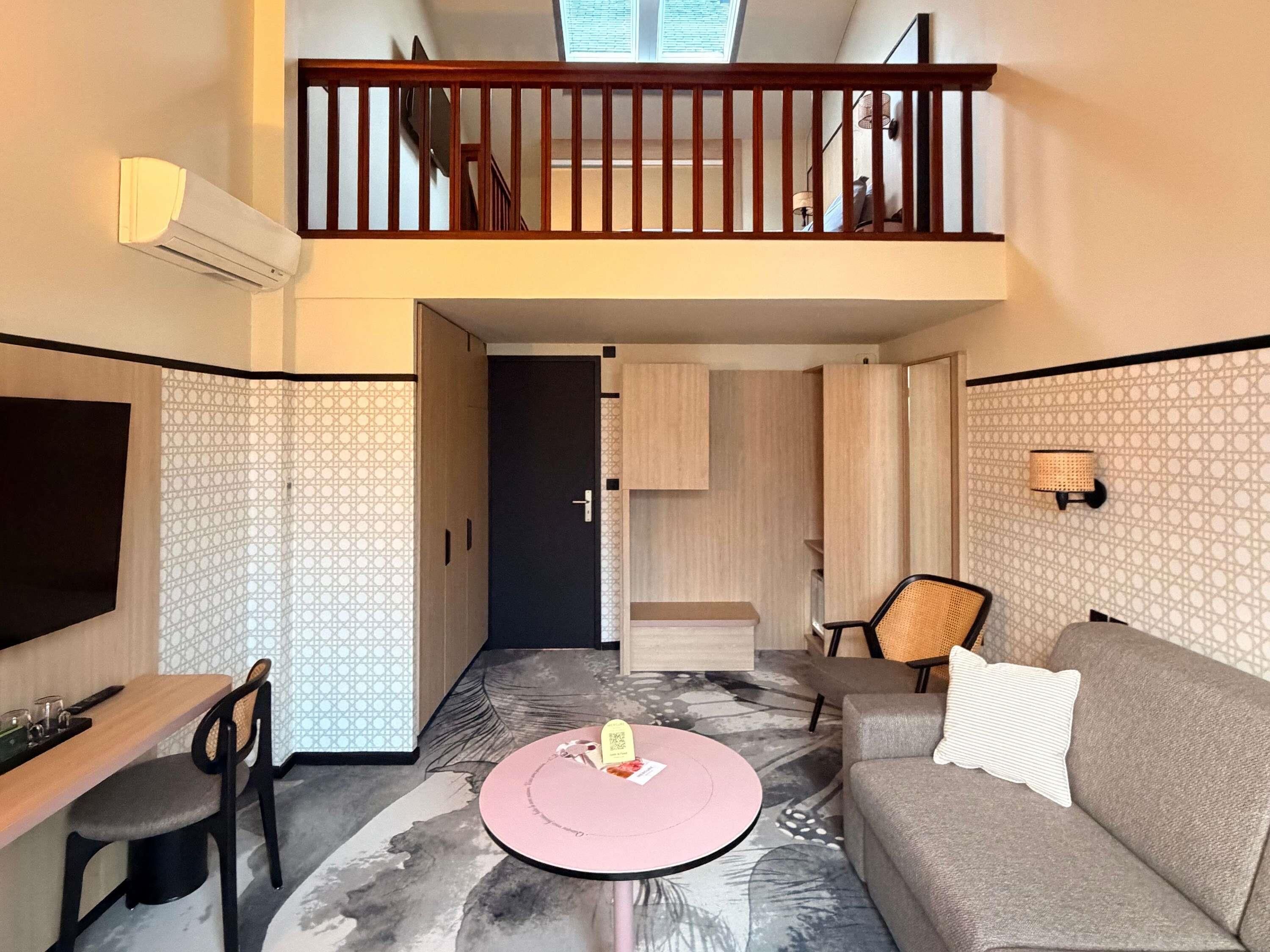 Privilege, Dupleks Keluarga | Seprai premium, minibar, brankas, dan meja kerja