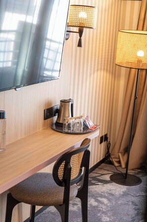 Premium bedding, minibar, in-room safe, desk - Mercure Granville Le Grand Large (Granville)