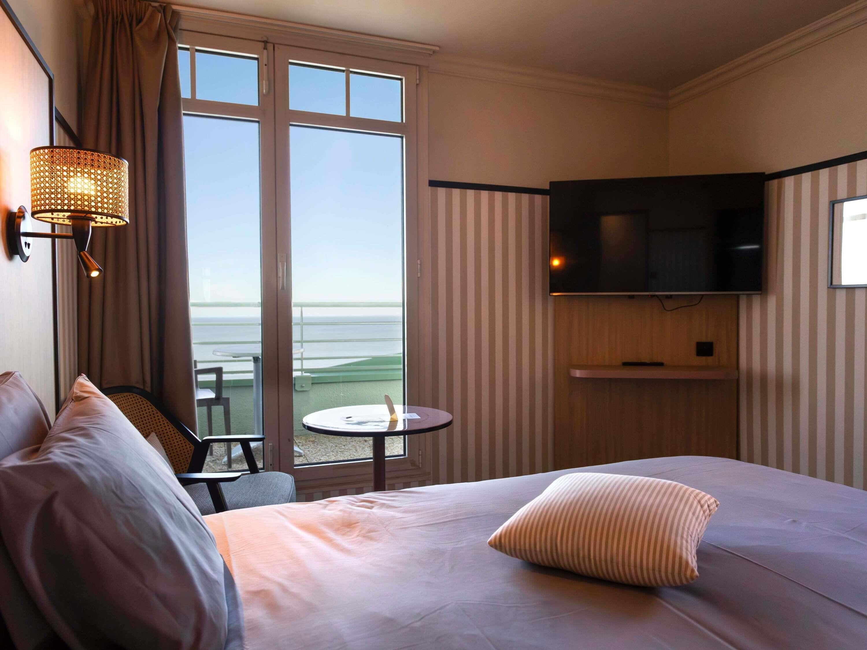 Privilege, Quarto, vista para o mar | Roupas de cama premium, frigobar, cofres nos quartos, escrivaninha