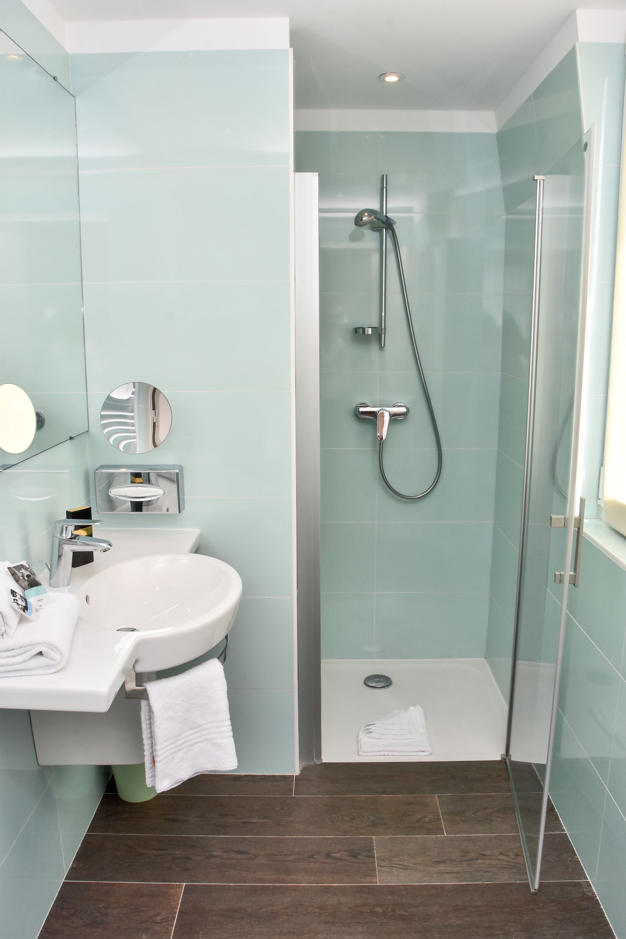 shower, rainfall showerhead, eco-friendly toiletries, hair dryer