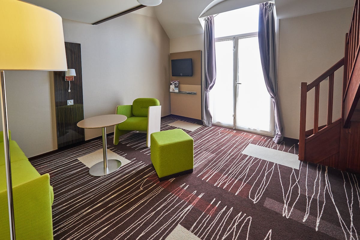 classic duplex, 1 double bed with sofa bed | living area | flat-screen tv, ipod dock